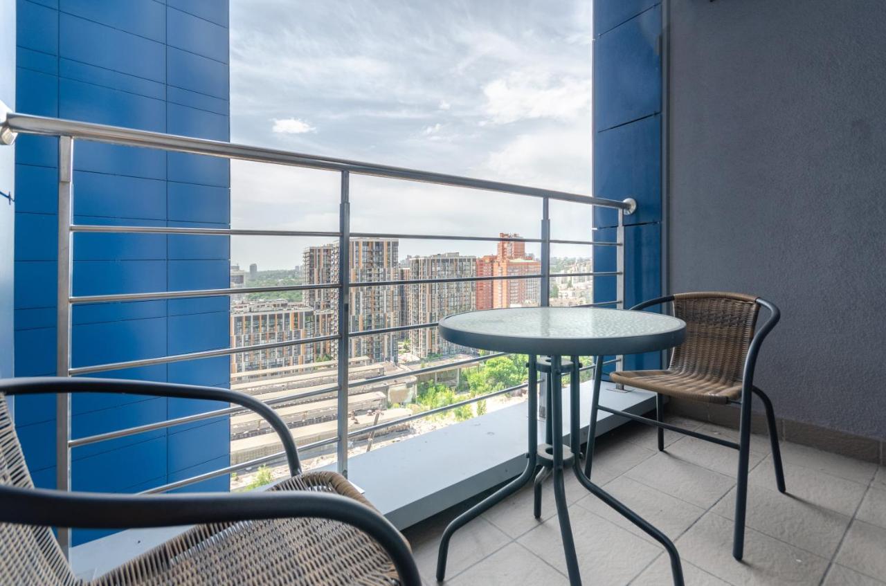 Petrovdom 408-467-471-277-377 In Central Park Cozy Apartments 키예프 외부 사진