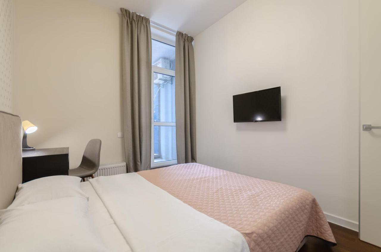Petrovdom 408-467-471-277-377 In Central Park Cozy Apartments 키예프 외부 사진