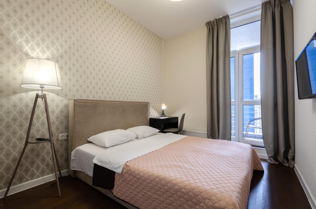 Petrovdom 408-467-471-277-377 In Central Park Cozy Apartments 키예프 외부 사진